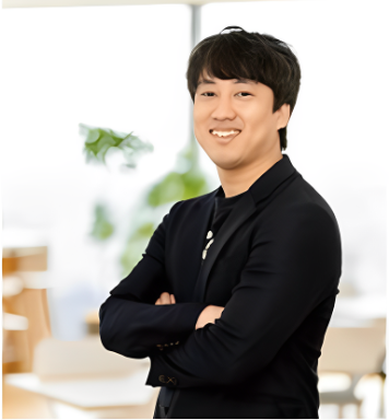 Data Bridal 代表 前田竜二